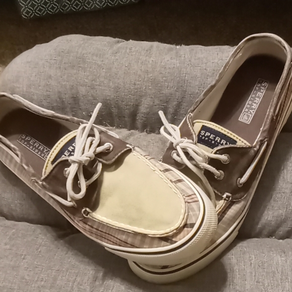 Sperrys - Picture 2 of 4